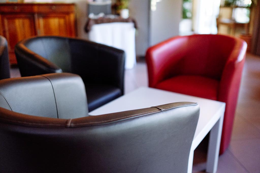 Logis Hotel - Auberge Du Pastel - Hotel 3 Etoiles Et Restaurant Nailloux ภายนอก รูปภาพ